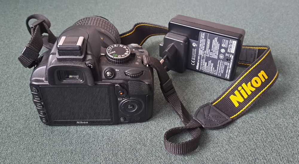 Aparat lustrzanka NIKON D3100