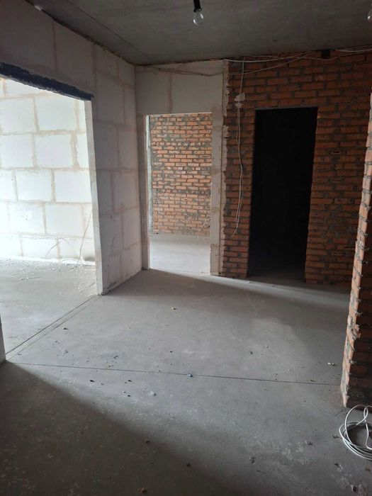 продаж 2 к. кв. вул. метрополіта В.Липківського 33а Солом'янський район