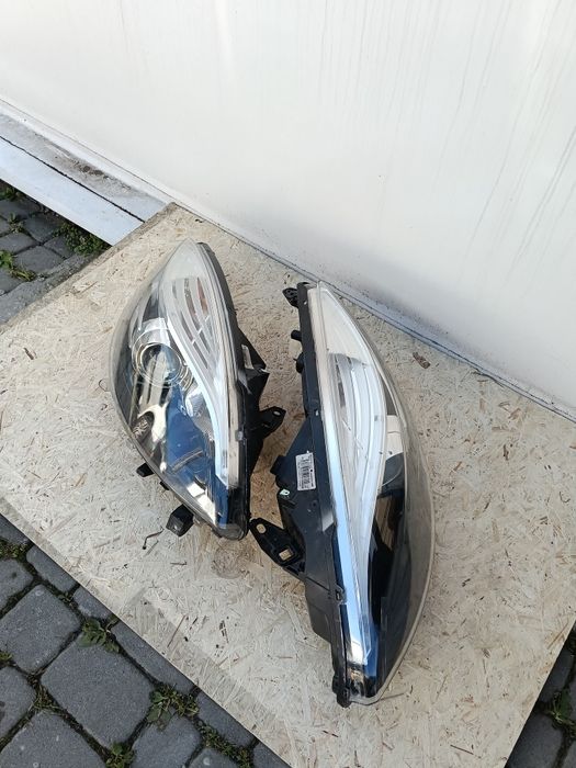 Фара Рено сценік 3