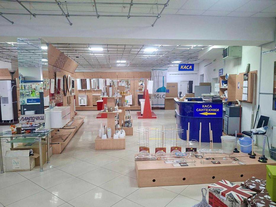 Оренда торгово-офісних приміщень площею 1400 м2 в р-ні вул. Ріпкінська