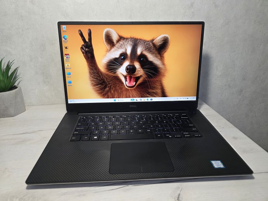 Потужний Тонкий Dell Precision 5540 15,6"  i5-9400H 8/256GB FullHd IPS