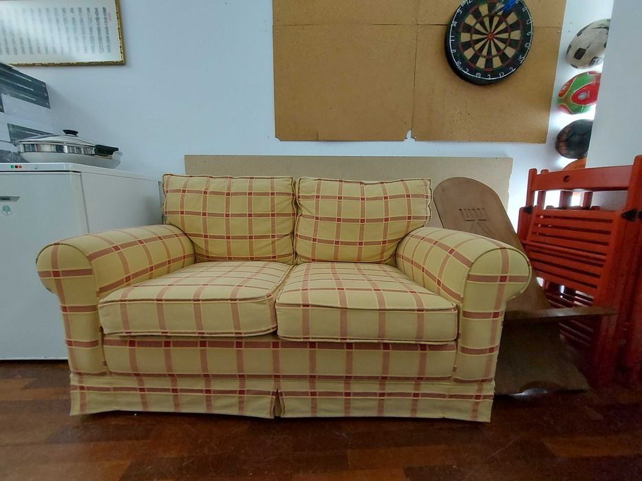 Sofá de tecido 2 lugares