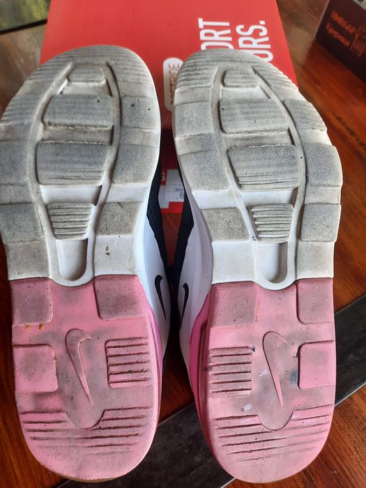 Кросівки Nike  женские