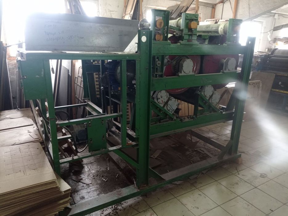 Продаж станків з виробництва гофро-тари.