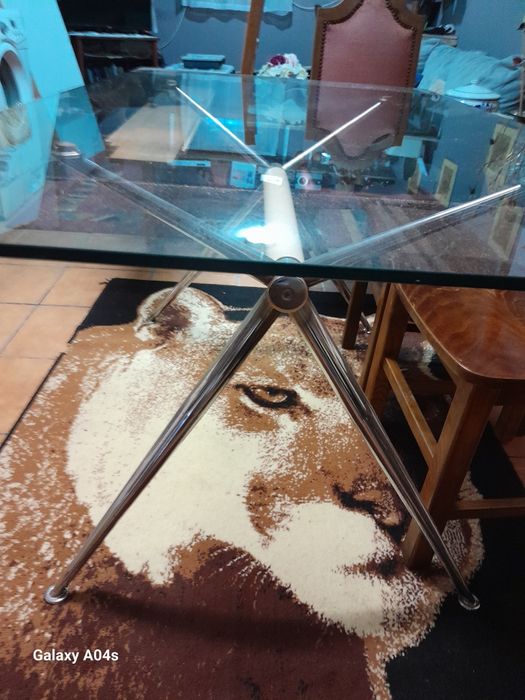 Mesa em vidro temperado