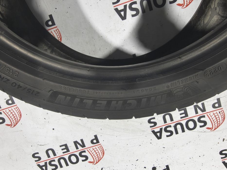 2 pneus semi novos 215-40R17 Michelin - Oferta dos portes