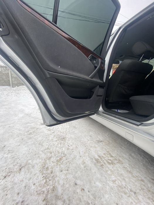 Mersedes-Benz E-320 W210