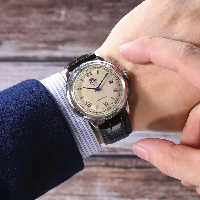 Механічний годинник з автопідзаводом Orient Bambino 2nd Gen FAC00009
