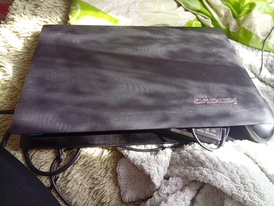 Ноутбук.  lenovo