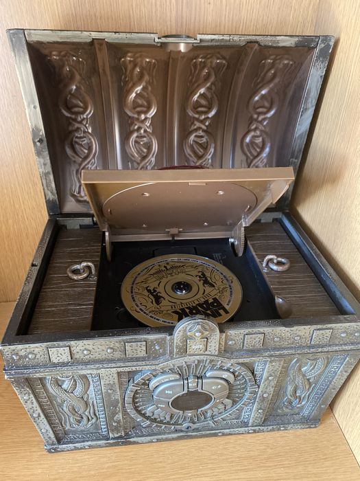 Radio / CD Player Piratas das Caraibas Cofre