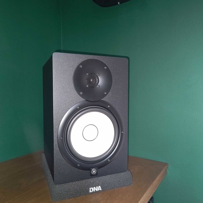 Yamaha hs 8 Focusrite 2i2 4gen Bayerdynamic ft 700 Pro X