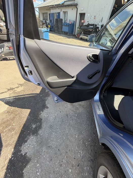 Drzwi Honda Jazz II B506M przód prawe tył
