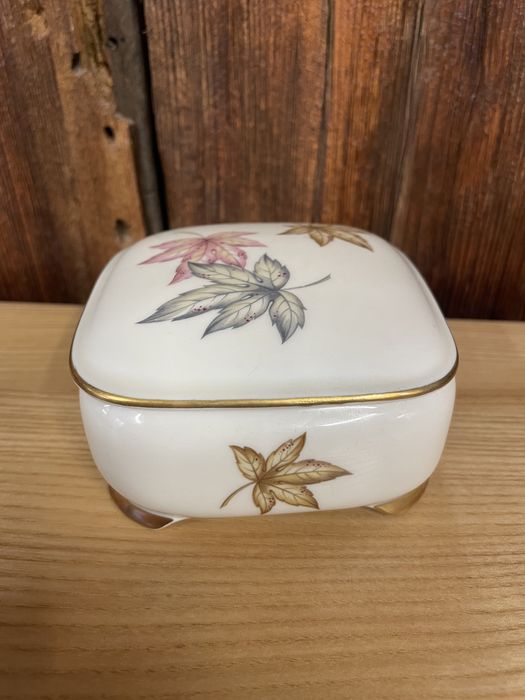 Szkatułka Rosenthal porcelana liście kwiaty A432