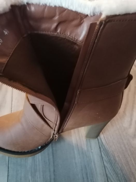 Buty kozaki na obcasie