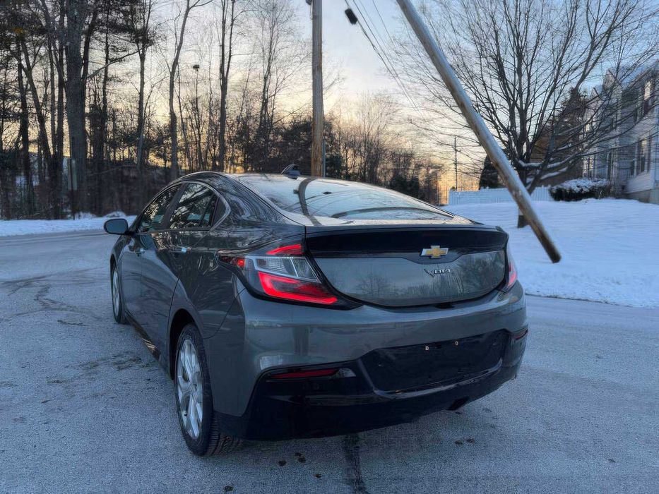 Chevrolet Volt Premier      2017