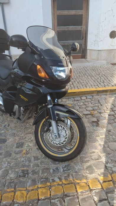 Honda NT650V (Deauville) -