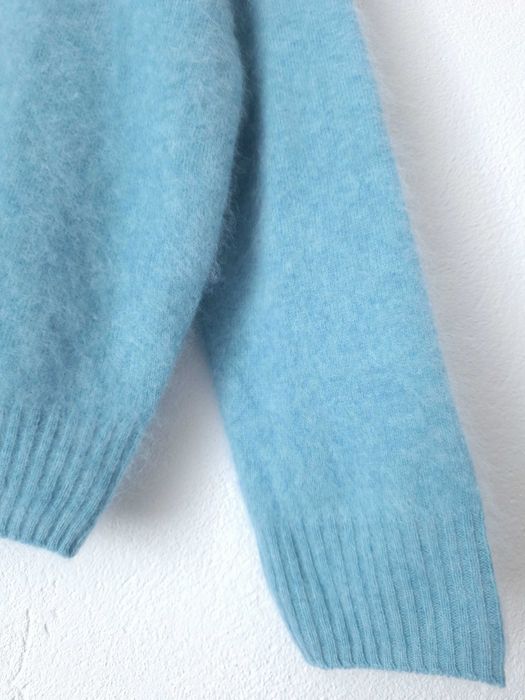 Sweter golf jasny niebieski wełniany kaszmirowy puszysty jak chmurka