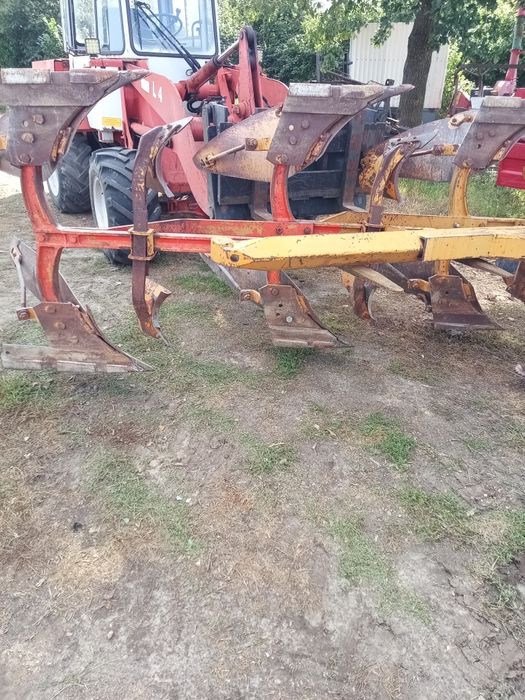 Pługi 3 obrotowe huard