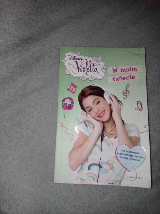 Książka Violetta ,,W moim świecie"