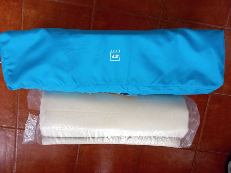 Cama de viagem para bebé + colchão da Zippy