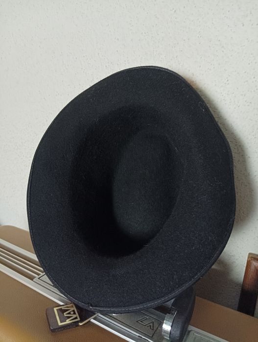Chapéu  preto sem marca