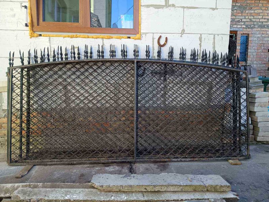 Секції металеві для огорожі