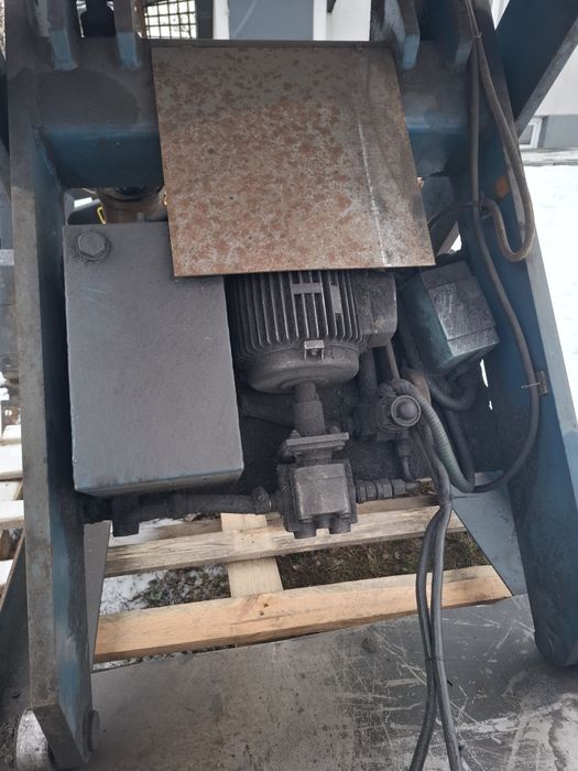 Podnośnik  nożycowy  winda