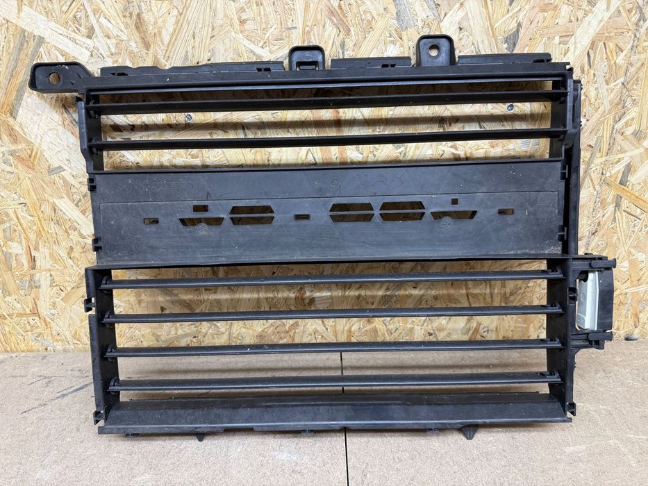 ROLETA ŻALUZJA POWIETRZA KIEROWNICA OPEL MOKKA B CORSA F 5877R1001A 1138316XX