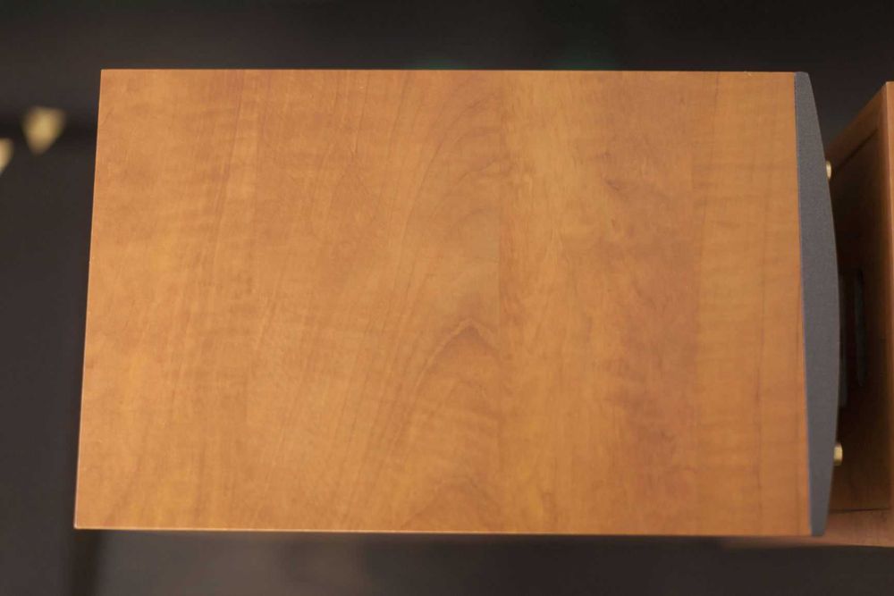 Kolumny Triangle Comete ES