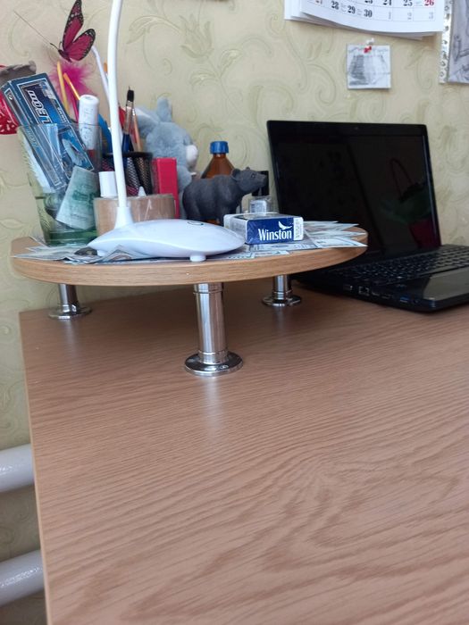 Продам стол в хорошем состоянии!