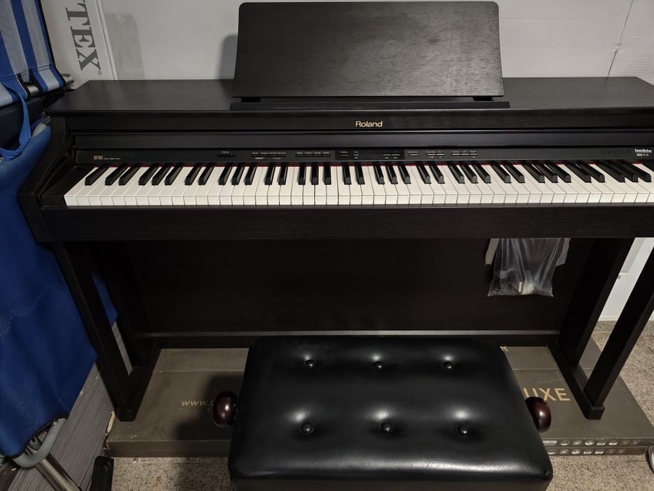 Pinao Roland HP 302 + Banco + Adaptador fones