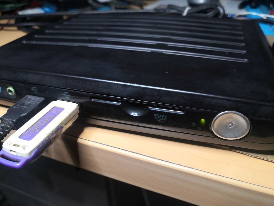 Clientron TC3590 Retro DOS PC – VIA C7 1GHz – MS-DOS 6.22 – CF 2GB – Som + LAN + USB