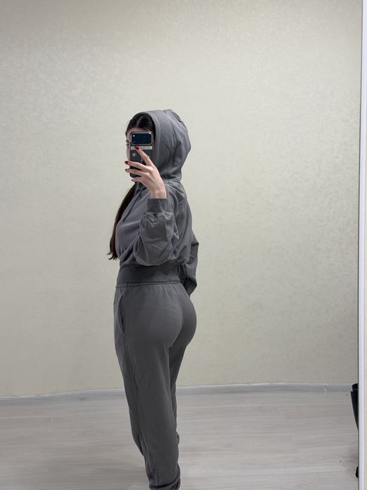 Жіночій спортивний костюм українського бренду