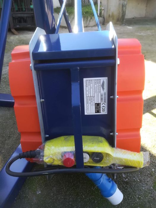 Grueta monofásica 300kg Mod. Europeu