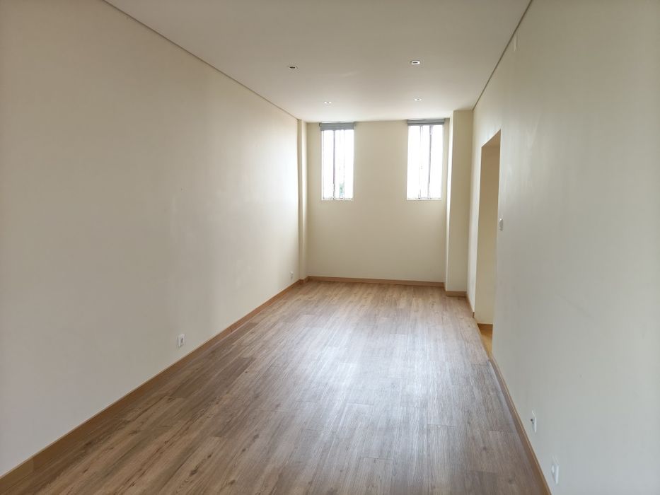 Aluguer Andar Moradia T2 - Cabeda