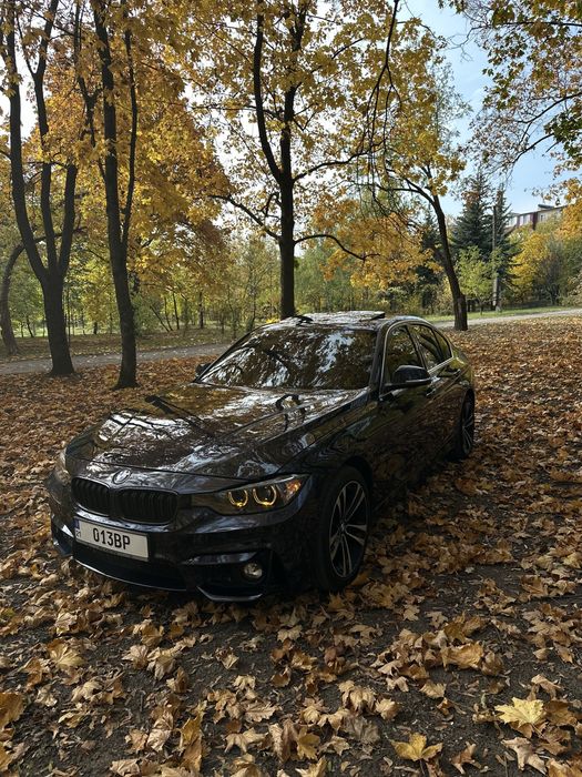 BMW F30 328i Luxury Line rwd