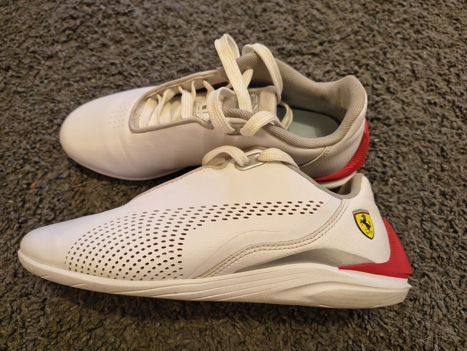 Skórzane białe PUMY model Ferrari F1 Drift Cat Decimena. Roz. 37
