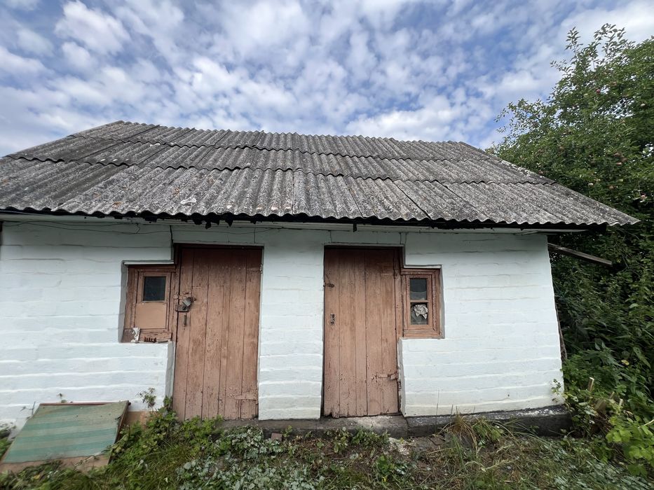 Продам будинок + 6 сот. землі  в м. Шепетівка