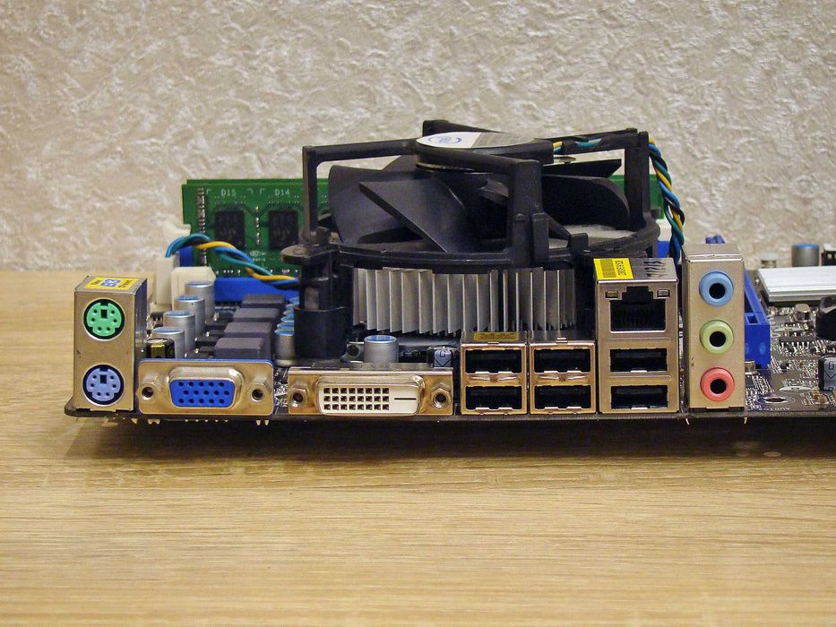 Комплект на Intel i3 3-го поколения (проц+материнка+память)