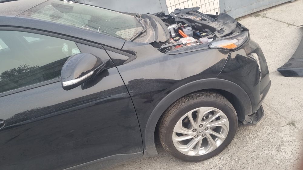 Chevrolet bolt euv (шевроле болт) двери в цвет
