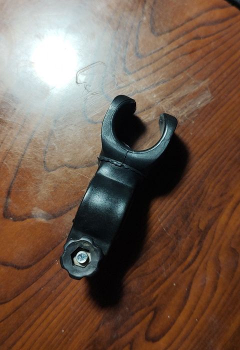 Кріплення для ліхтарика