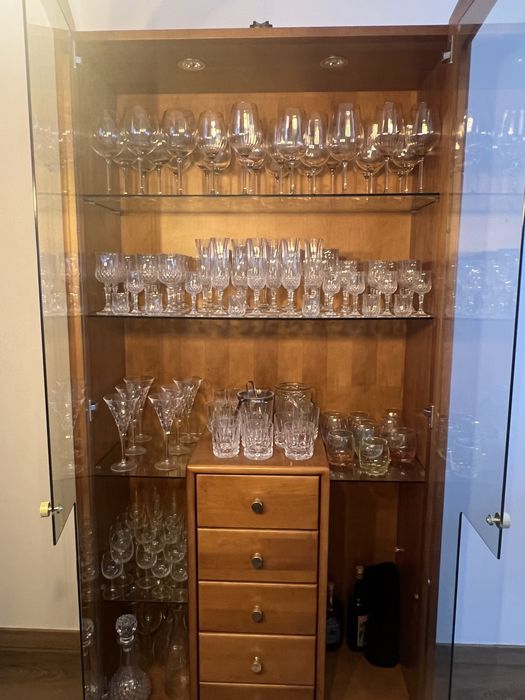 Cristaleira Sala em Cerejeira