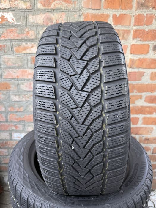 Резина Зима б/у Uniroyal 235/50R18