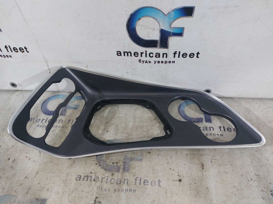 Dodge Challenger 15-19 Накладка центральной консоли / Додж Челленджер