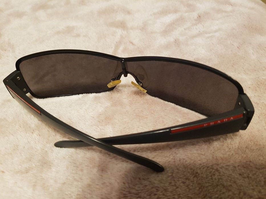 Okulary przeciwsłoneczne  PRADA