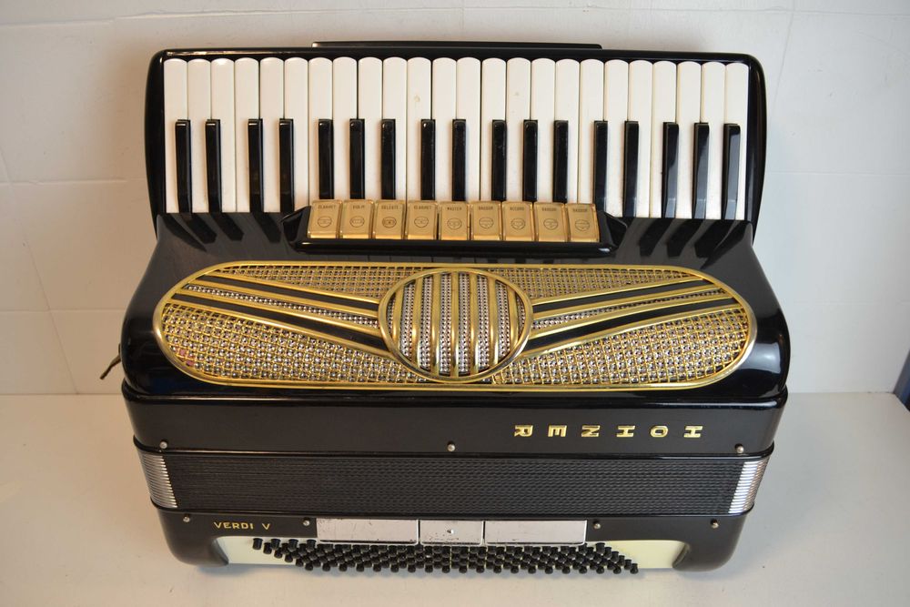 Acordeao hohner Verdi VN 4 Voz, N .437