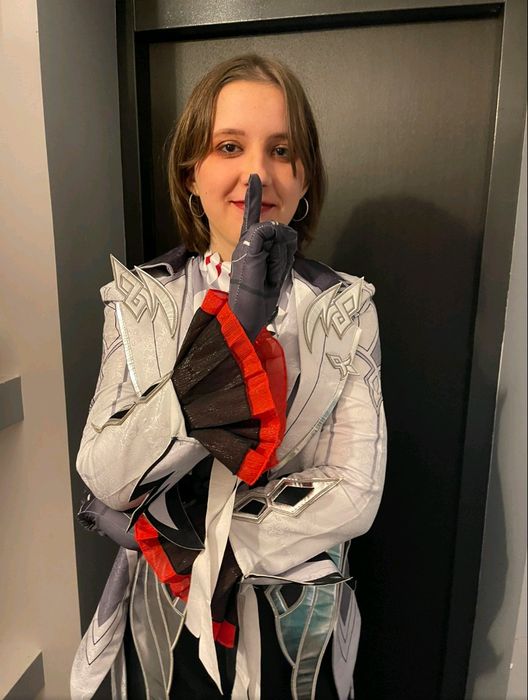 Косплей Арлекіно Genshin impact