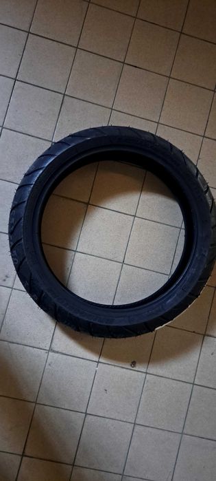 Pneu 120 70 17 (novo)
