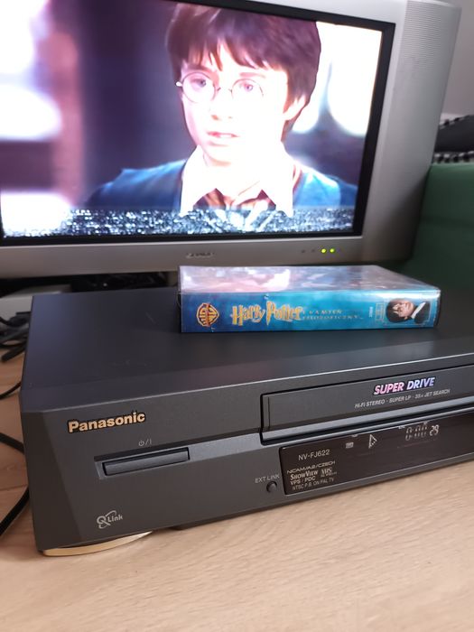 Magnetowid odtwarzacz wideo Panasonic NV- FJ622