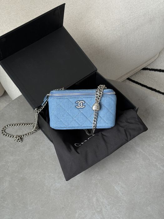 Сумка Chanel Denim Quilted Sweetheart Small Vanity Case